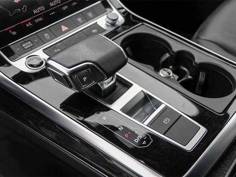 Used 2023 Audi Q7 2.0T Premium w/ Towing Package image 20