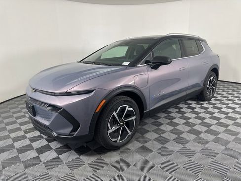 New 2026 Chevrolet Equinox EV LT image 7