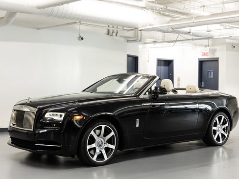 Used 2017 Rolls-Royce Dawn RWD image 1