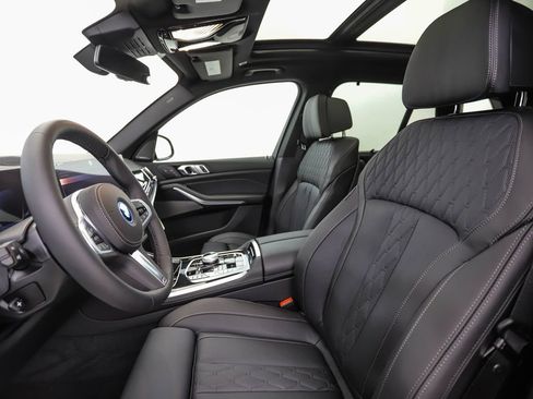 New 2026 BMW X5 xDrive50e w/ Executive Package AWD/4WD image 11