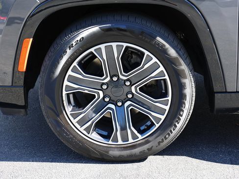 Used 2022 Jeep Wagoneer Series III w/ Convenience Group I image 10