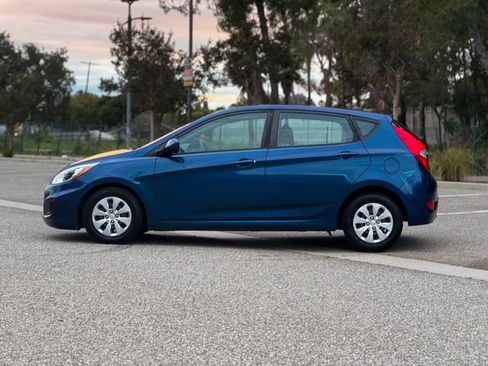 Used 2017 Hyundai Accent SE FWD image 14