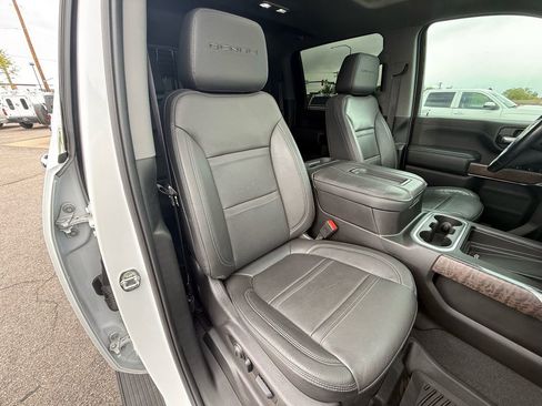 Used 2022 GMC Sierra 2500 Denali w/ Denali Ultimate Package AWD/4WD image 30