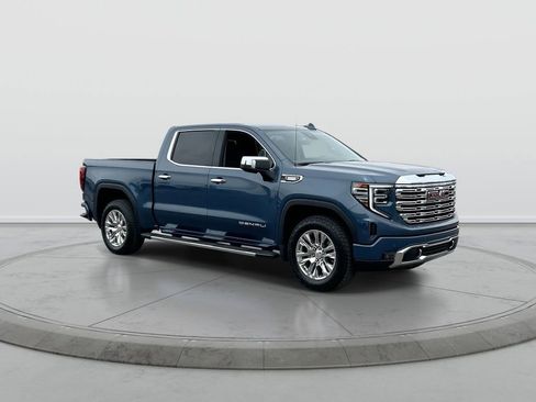 Used 2026 GMC Sierra 1500 Denali w/ Technology Package AWD/4WD image 2