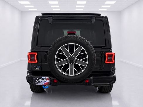 Used 2024 Jeep Wrangler High Altitude AWD/4WD image 11