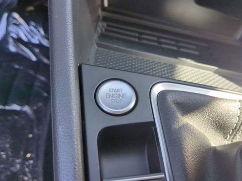 New 2026 Volkswagen Jetta SE FWD image 30