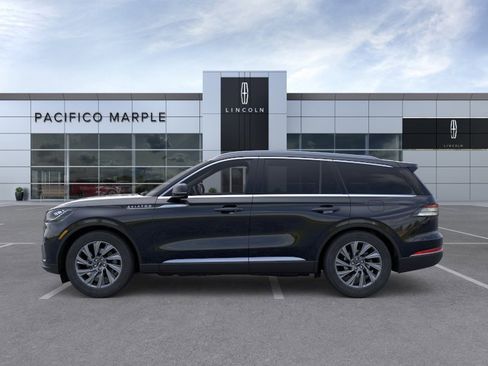 New 2026 Lincoln Aviator AWD image 3