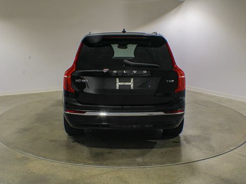 Used 2025 Volvo XC90 T8 Plus w/ Protection Package AWD/4WD image 4