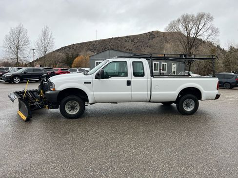 Used 2004 Ford F250 Lariat image 2