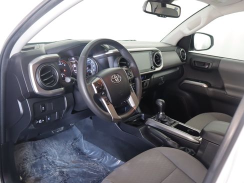 Used 2023 Toyota Tacoma SR5 image 9