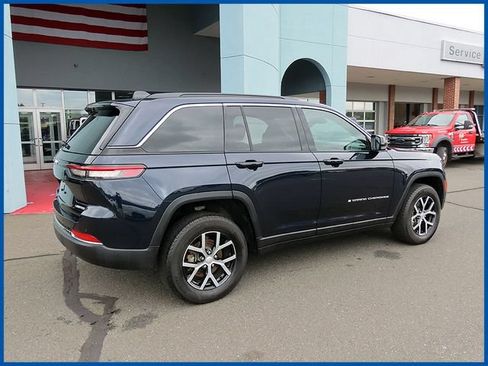 Certified 2024 Jeep Grand Cherokee Limited AWD/4WD image 7