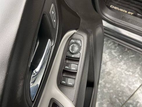 Used 2018 Chevrolet Equinox LS image 7