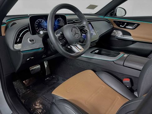 Used 2025 Mercedes-Benz E 53 AMG e 4MATIC Sedan image 9