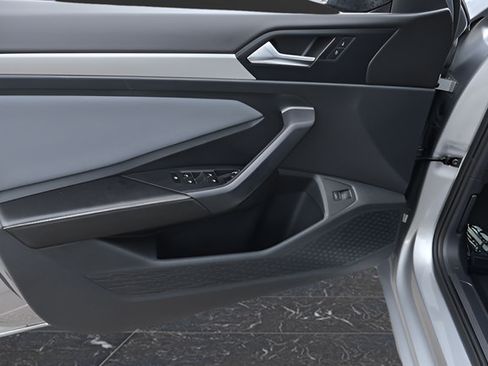 Certified 2025 Volkswagen Jetta SE FWD image 11