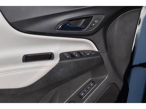 Used 2018 Chevrolet Equinox Premier image 26