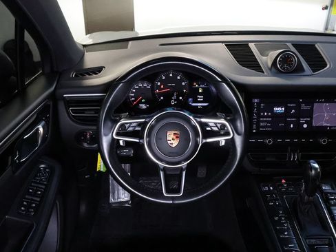 Used 2019 Porsche Macan AWD/4WD image 18