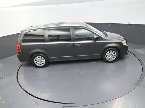 Used 2018 Dodge Grand Caravan SE w/ UConnect Hands-Free Group FWD image 22