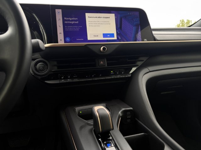 Certified 2023 Toyota Crown AWD/4WD image 12