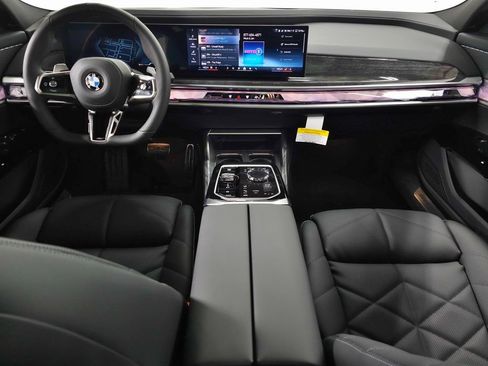 Used 2026 BMW 740i xDrive AWD/4WD image 8