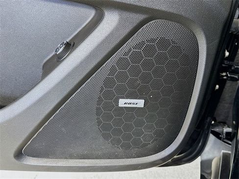 Used 2023 Chevrolet Traverse LT w/ LT Premium Package image 20