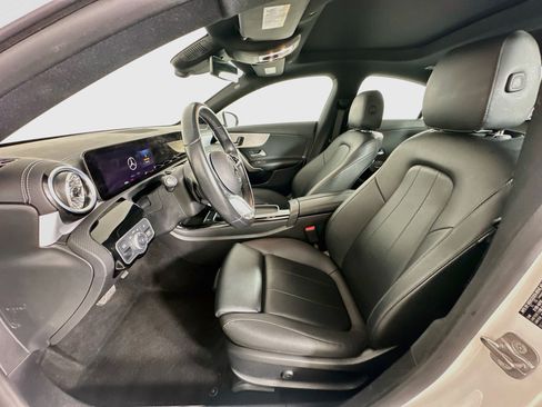 Used 2025 Mercedes-Benz CLA 250 4MATIC image 13