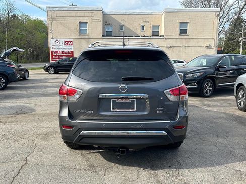 Used 2016 Nissan Pathfinder SV w/ Cargo Package image 12