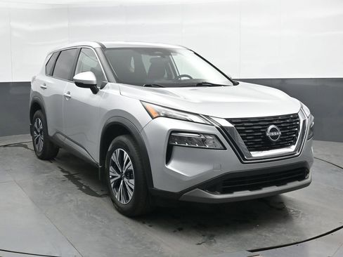 Used 2022 Nissan Rogue SV AWD/4WD image 6