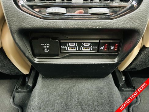 Used 2023 Jeep Grand Cherokee Limited w/ Luxury Tech Group II image 8