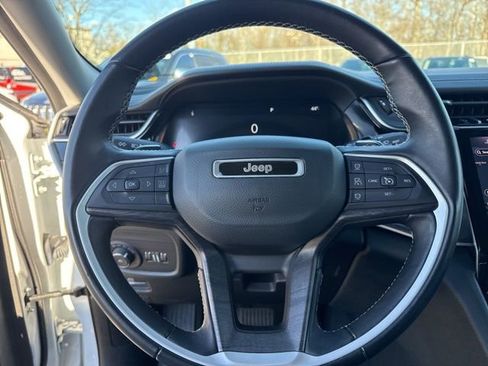 Certified 2022 Jeep Grand Cherokee Limited image 12