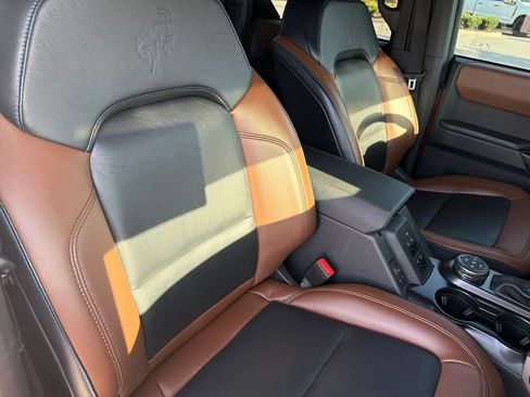 Certified 2024 Ford Bronco Outer Banks w/ Sasquatch Package AWD/4WD image 12