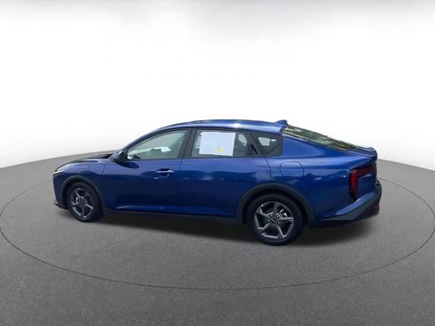 Used 2025 Kia K4 LXS image 9