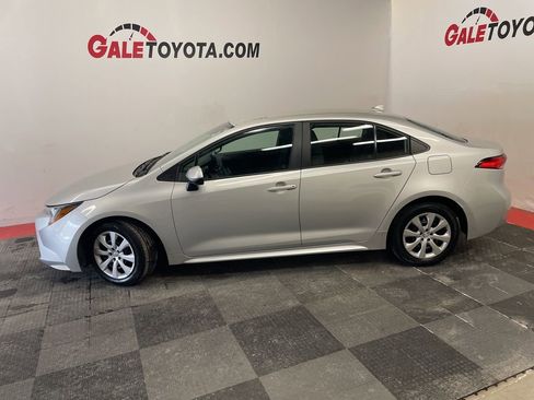 Used 2023 Toyota Corolla LE image 7