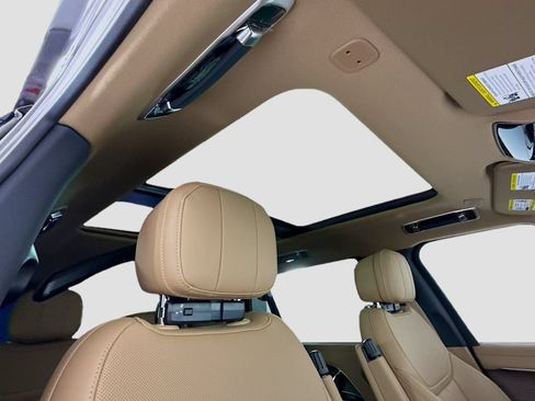 New 2026 Land Rover Range Rover Long Wheelbase SE AWD/4WD image 20
