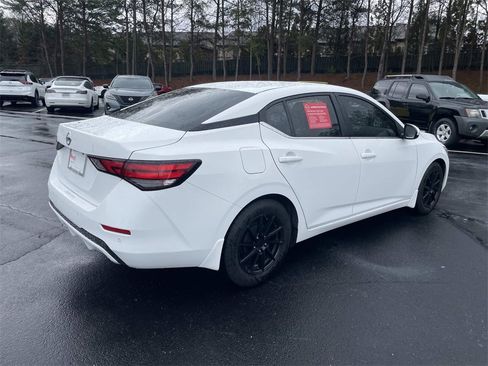 Used 2023 Nissan Sentra S image 3
