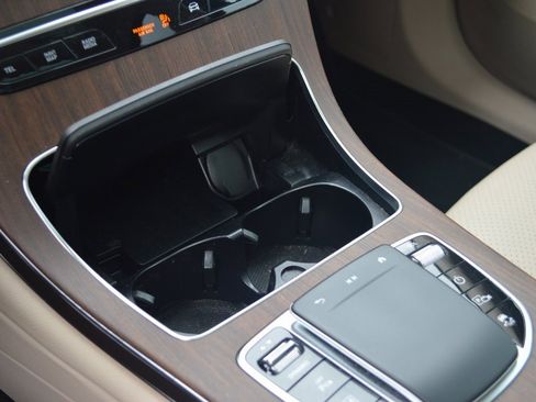 Certified 2022 Mercedes-Benz GLC 300 4MATIC image 27