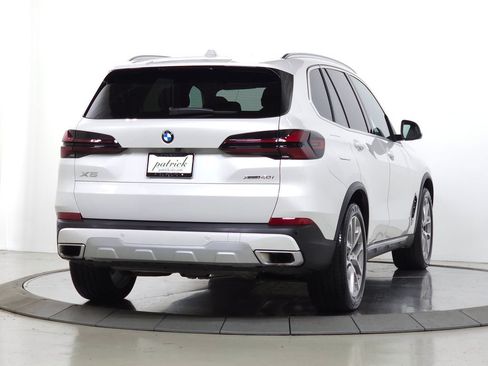Used 2026 BMW X5 xDrive40i w/ Parking Assistance Package AWD/4WD image 11