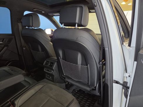 Used 2022 Audi SQ5 Premium Plus w/ Premium Plus Package image 26