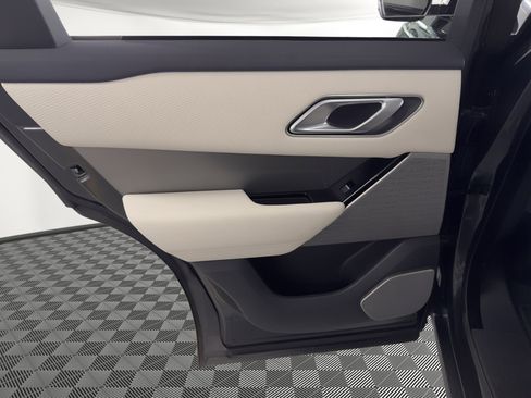 Used 2022 Land Rover Range Rover Velar S image 17