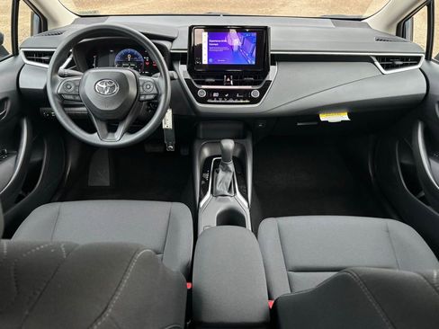 Used 2026 Toyota Corolla LE image 7