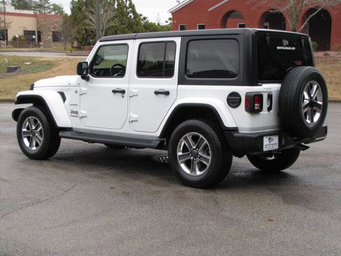 Used 2021 Jeep Wrangler Unlimited Sahara image 8