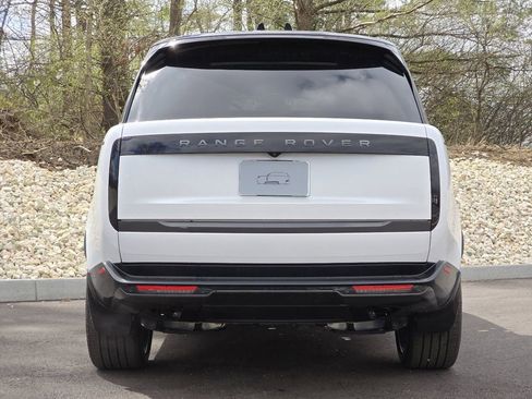 New 2026 Land Rover Range Rover Long Wheelbase SE AWD/4WD image 25