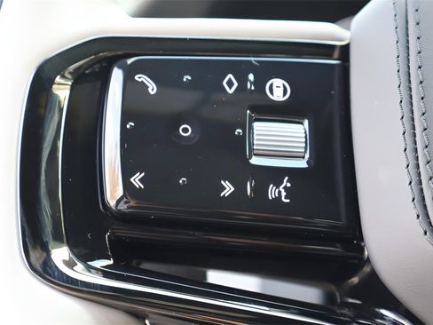 Used 2026 Land Rover Range Rover Velar S image 22