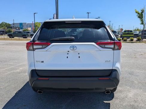 Used 2024 Toyota RAV4 XLE FWD image 4