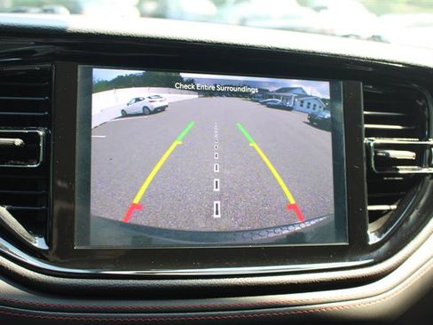 Used 2025 Dodge Durango GT AWD/4WD image 16