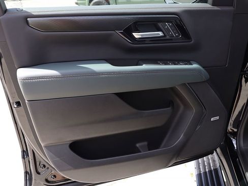 New 2026 GMC Yukon XL AT4 AWD/4WD image 10
