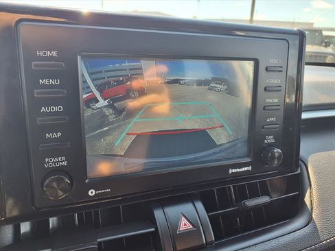 Used 2020 Toyota RAV4 LE image 20