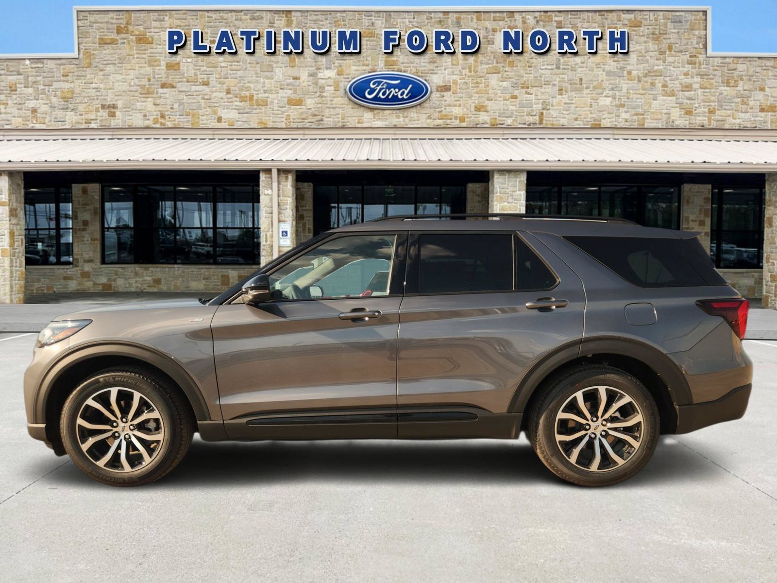 New 2027 Ford Explorer ST-Line RWD image 3