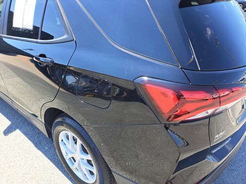Used 2024 Chevrolet Equinox LS w/ LS Convenience Package FWD image 20