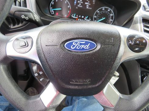 Used 2019 Ford Transit Connect XLT FWD image 12