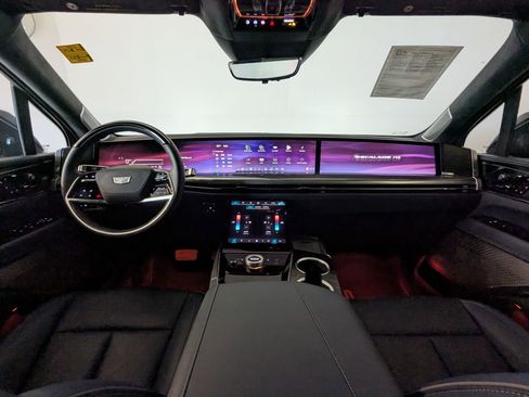 Used 2025 Cadillac Escalade IQ Luxury 2 w/ LPO, Premium Carpet Package image 68